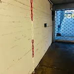 Ladenwohnung In Kreuzberg Mit Parkplatz In Einer Tiefgarage