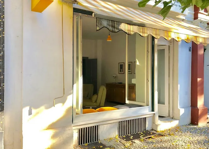Ladenwohnung In Kreuzberg Mit Parkplatz In Einer Tiefgarage