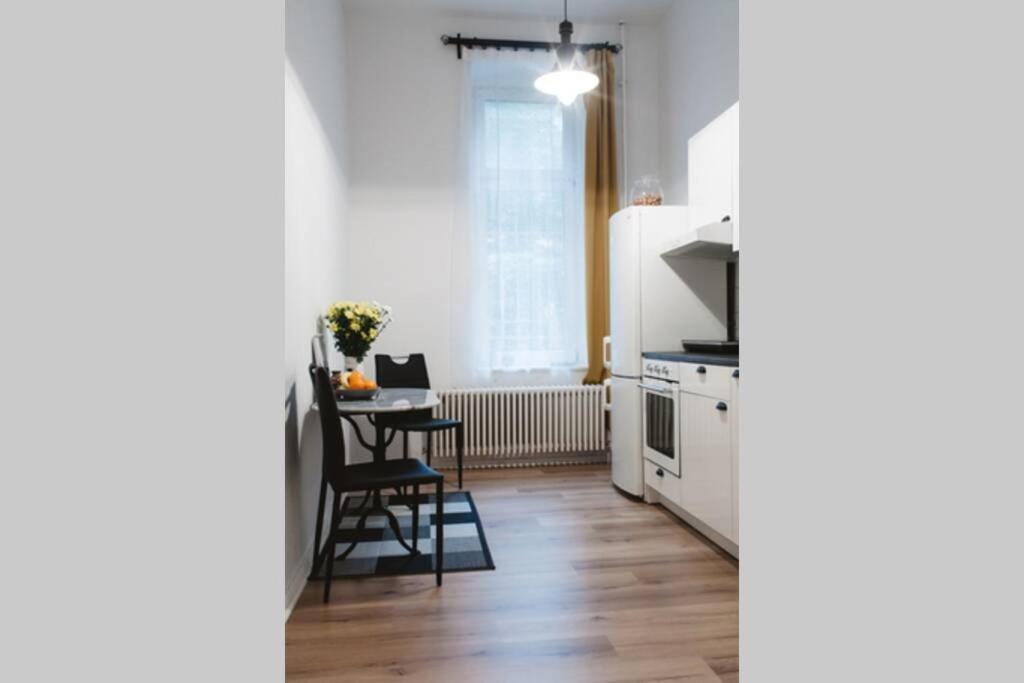 Family For 6 Guests, Mitte Moabit Apartment Berlin