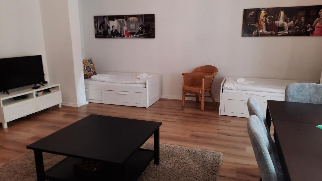 Family For 6 Guests, Mitte Moabit Apartment Berlin
