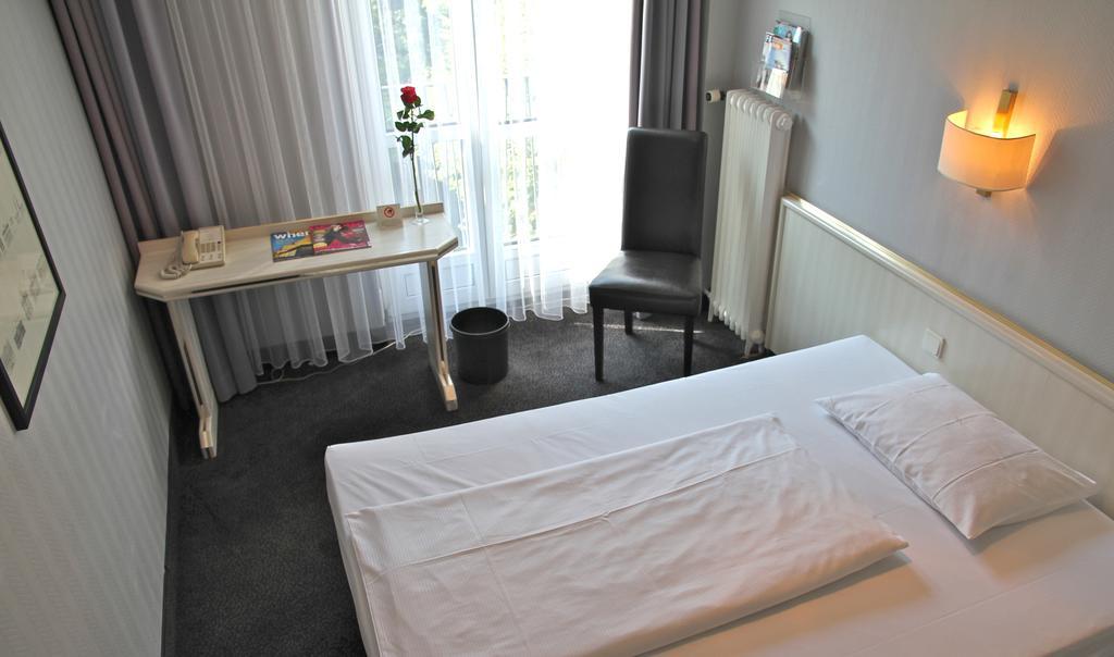 Plaza Am Kurfuerstendamm Hotel 3*
