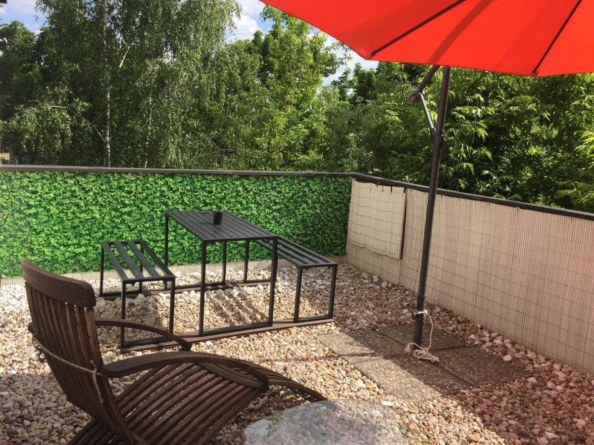 Apartment Neu Dz In Mahlsdorf Mit Terrasse -kostenloser Rucktritt Moglich-