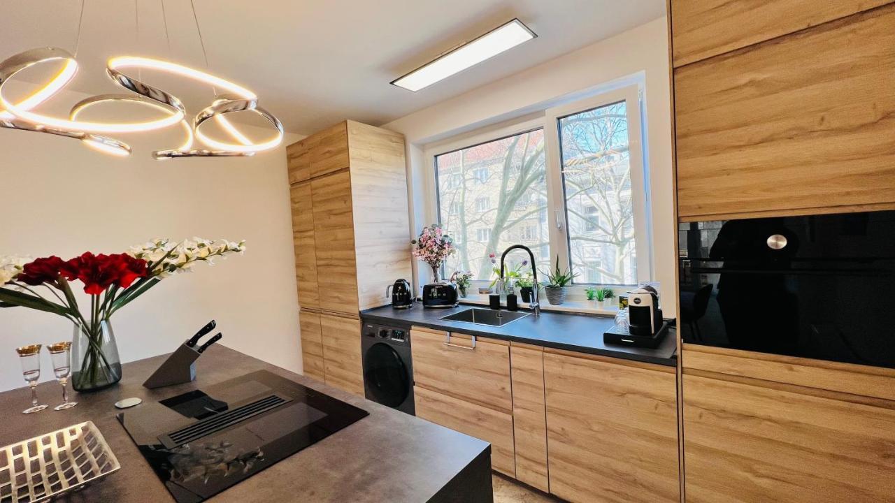 Apartment Central Designer 3 Apt With Terrace & Parking
