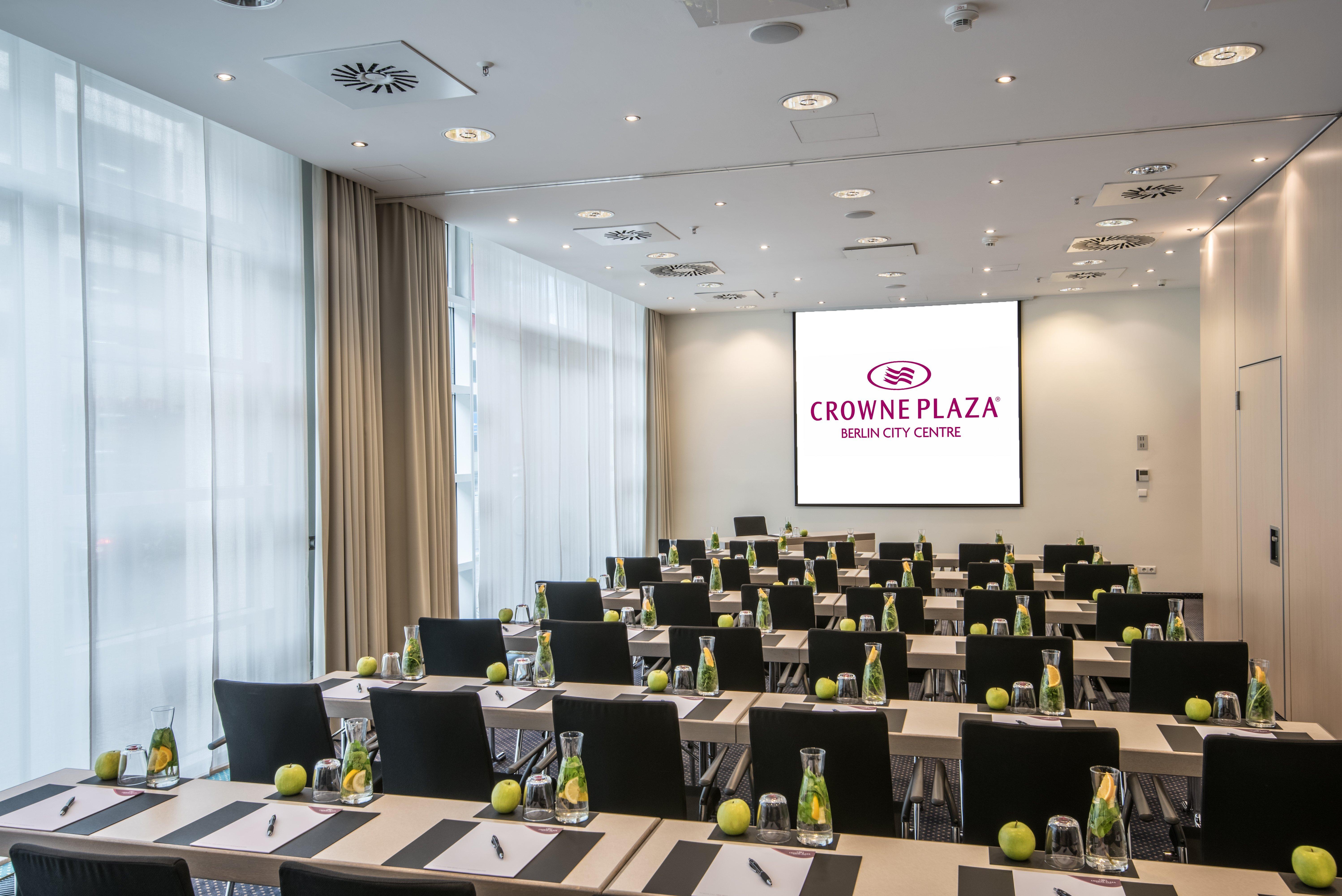 Hotel Crowne Plaza City Centre Ku'damm By Ihg 4*