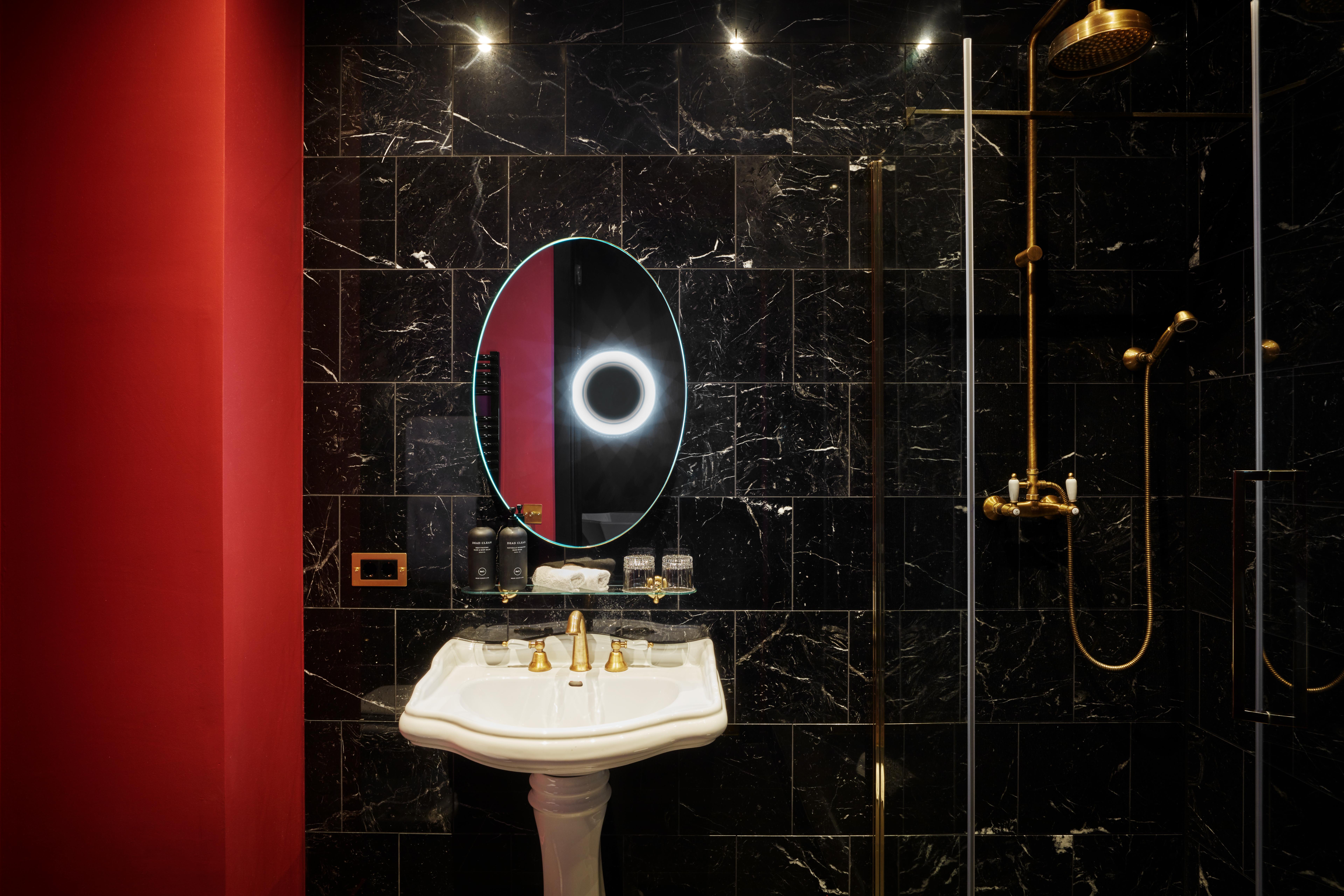 Provocateur Berlin, Part Of Sircle Collection 4*