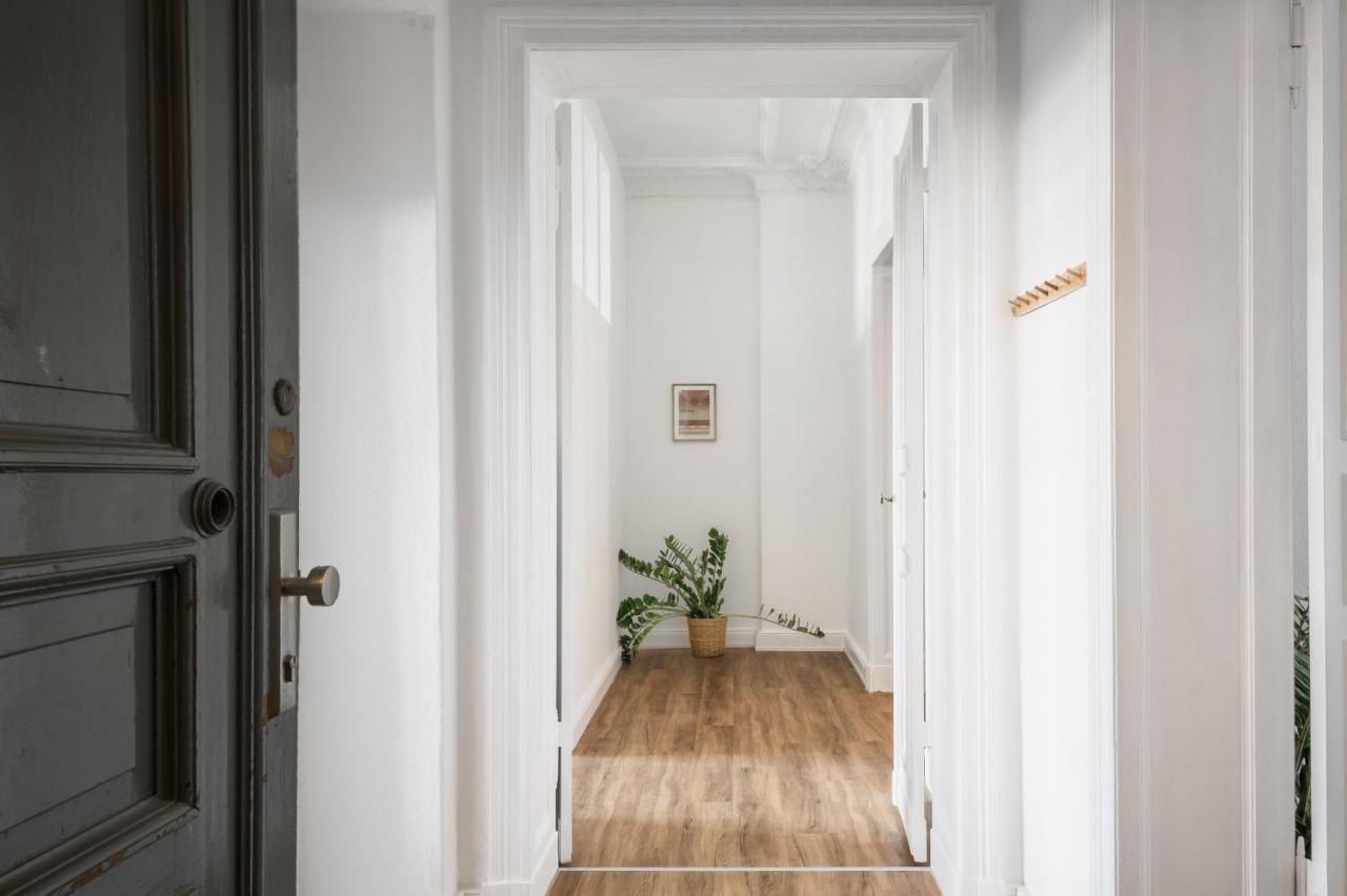 Riesiges Nahe Kudamm Sehr Schoner Altbau 123m2 Gross 12 Gaste Apartamento Berlim
