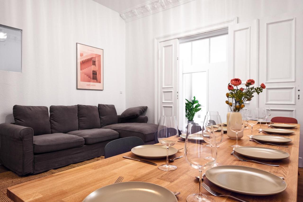 Riesiges Nahe Kudamm Sehr Schoner Altbau 123m2 Gross 12 Gaste Apartamento