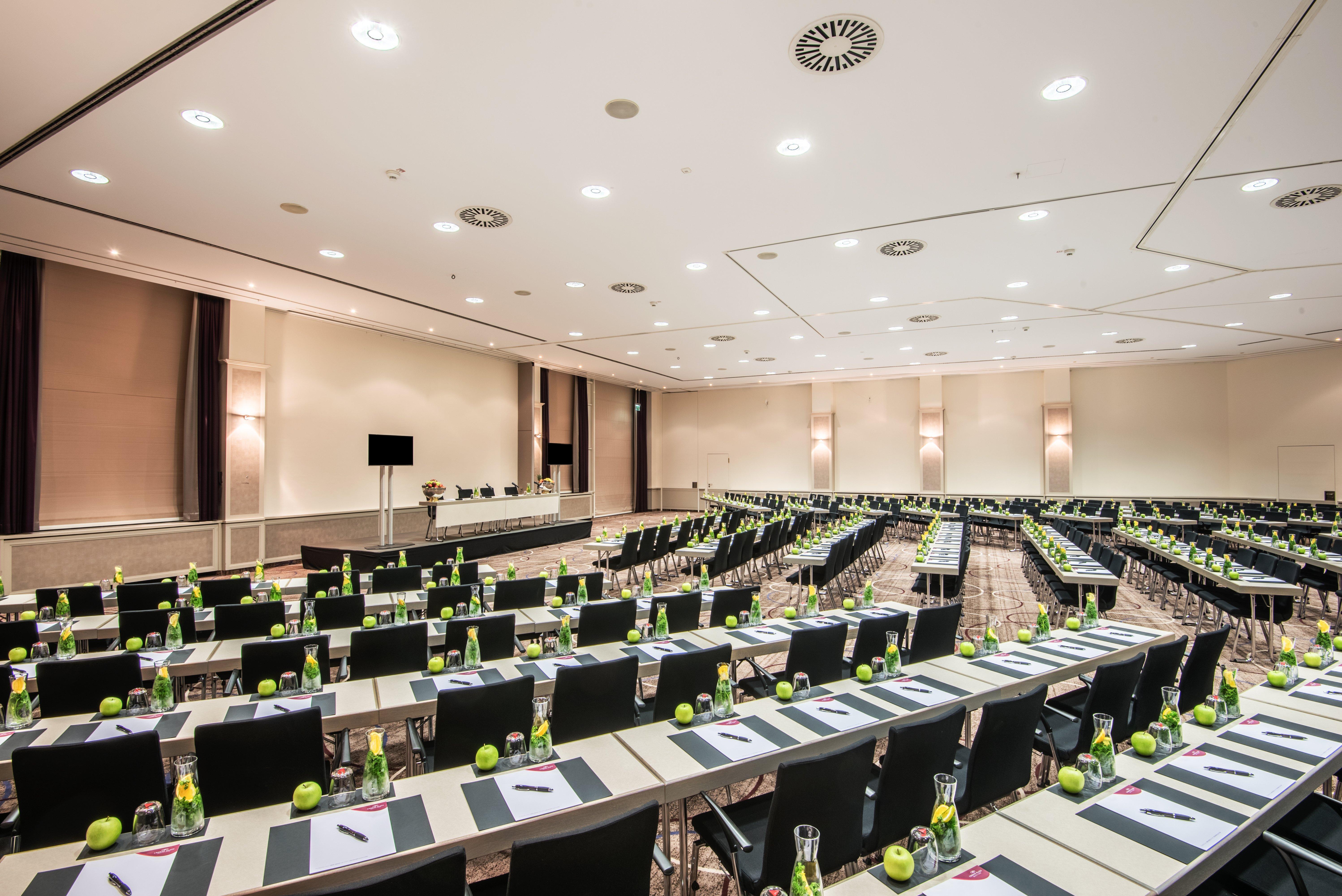 Crowne Plaza City Centre Ku'damm By Ihg 4*