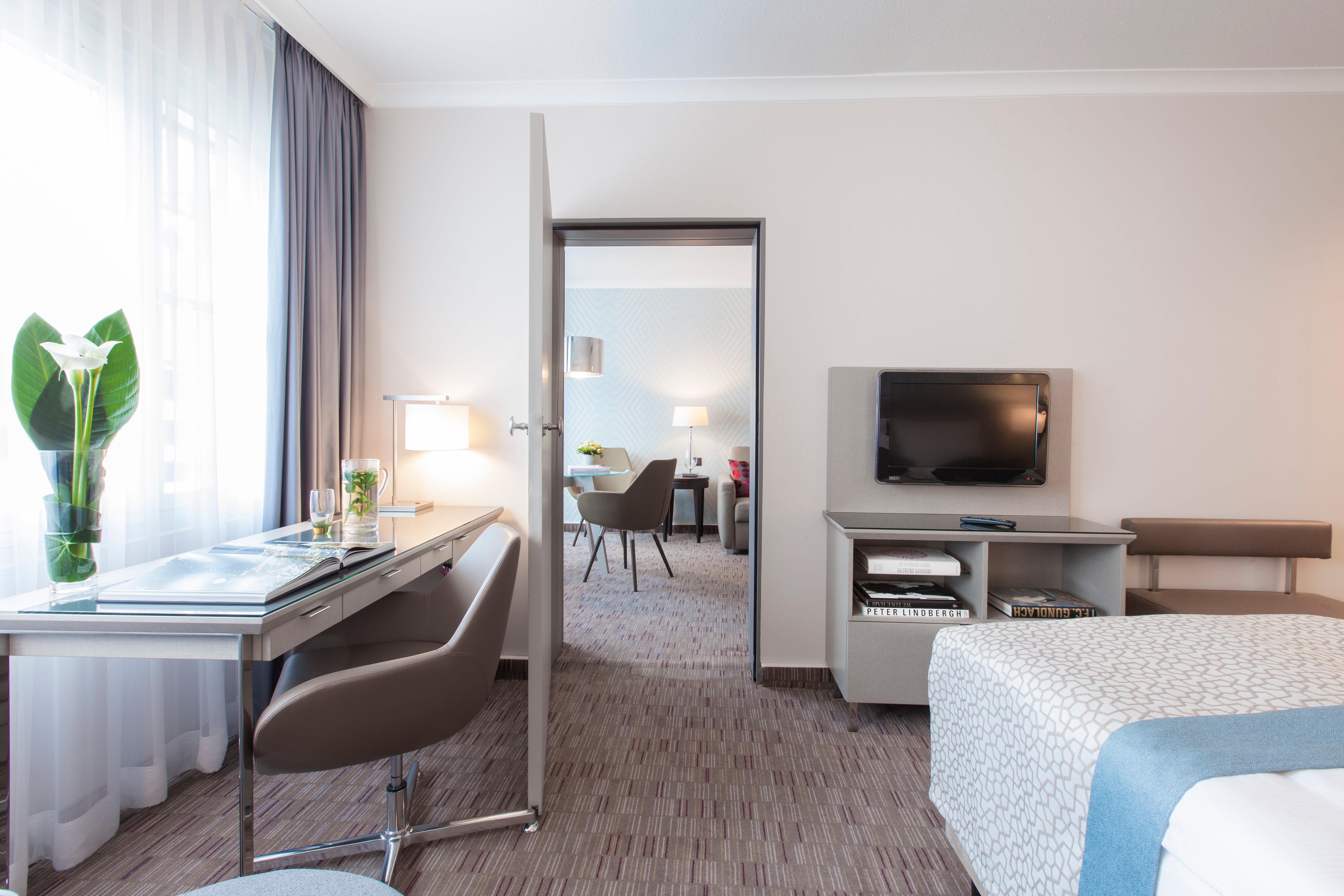Hotel Crowne Plaza City Centre Ku'damm By Ihg 4*