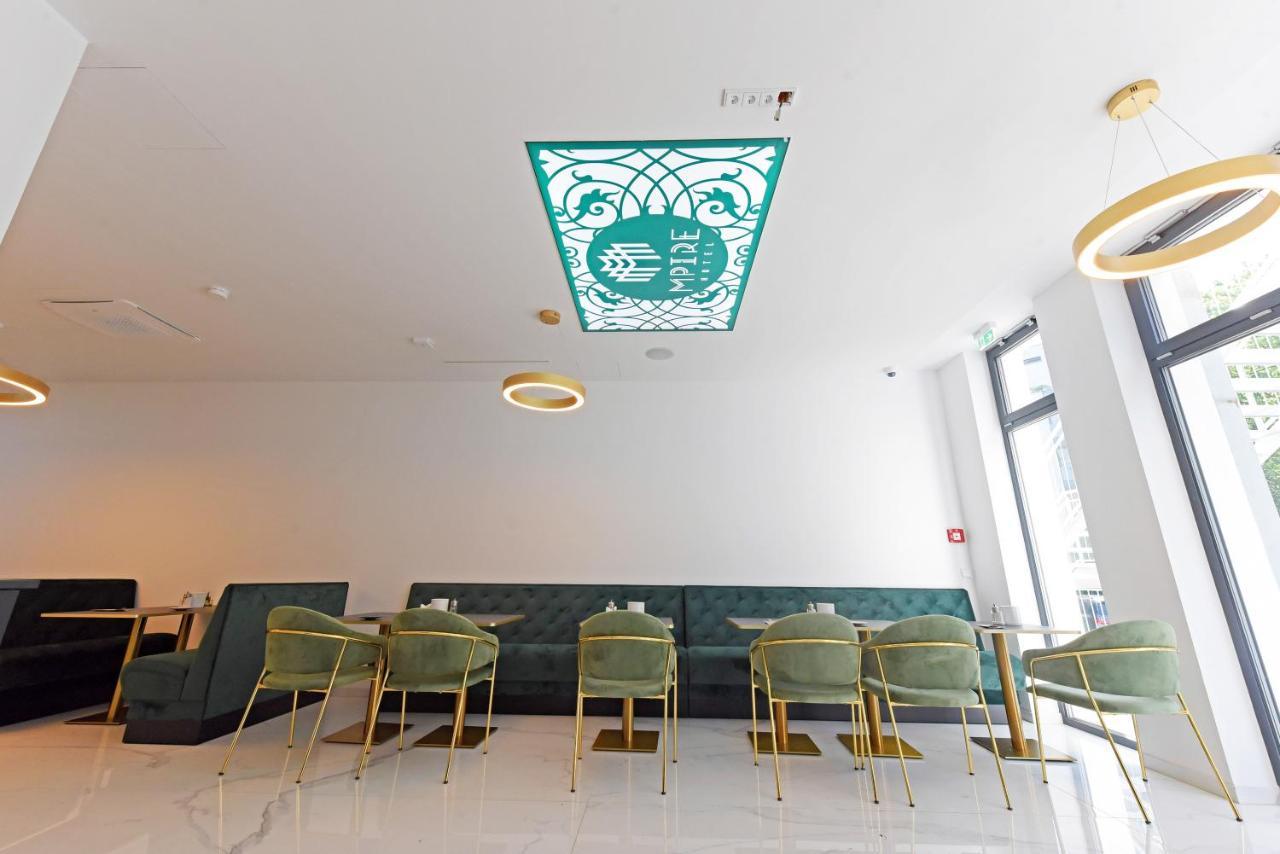 Hotel M-pire 4*