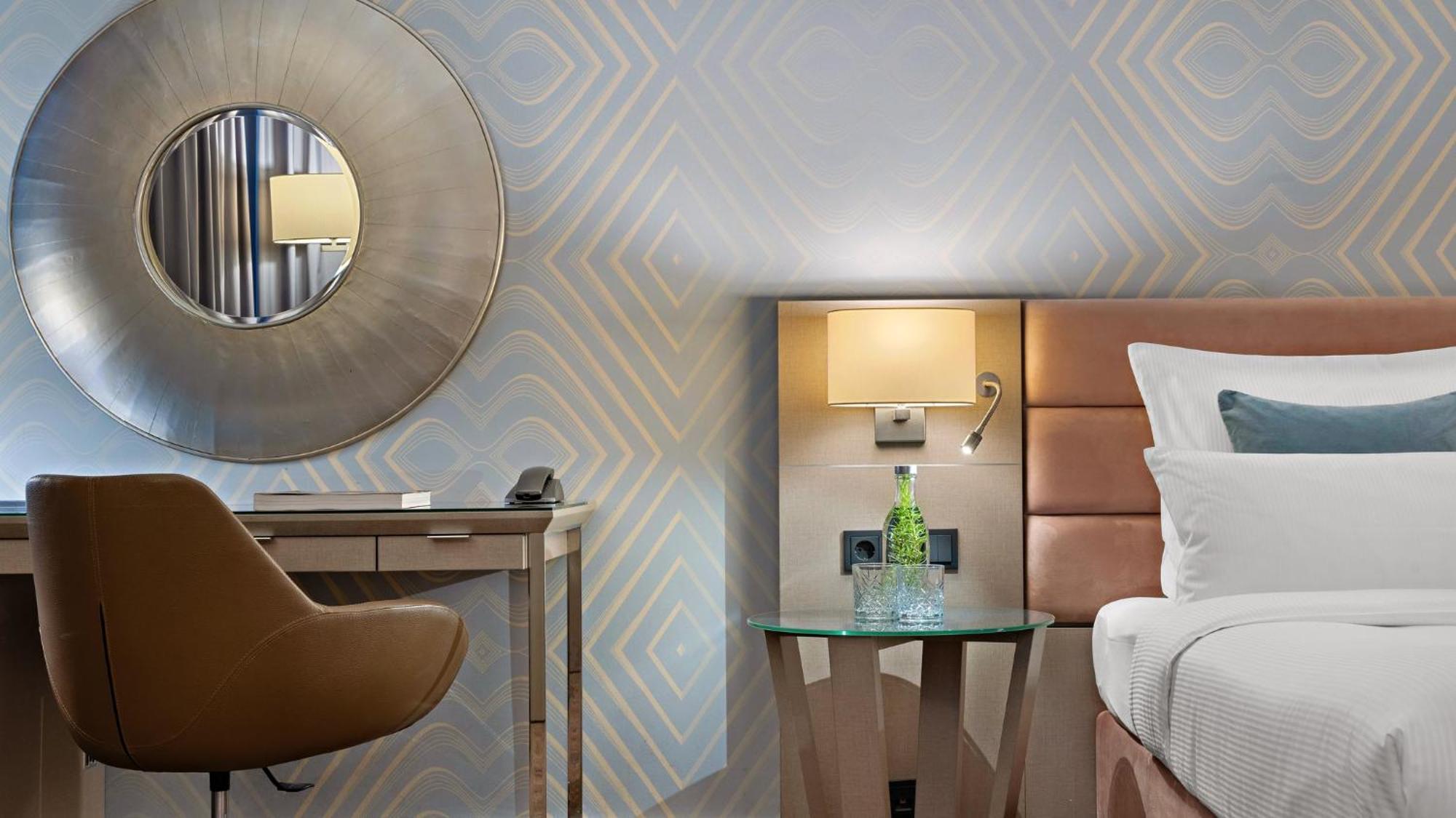 Crowne Plaza City Centre Ku'damm By Ihg Hotel 4*