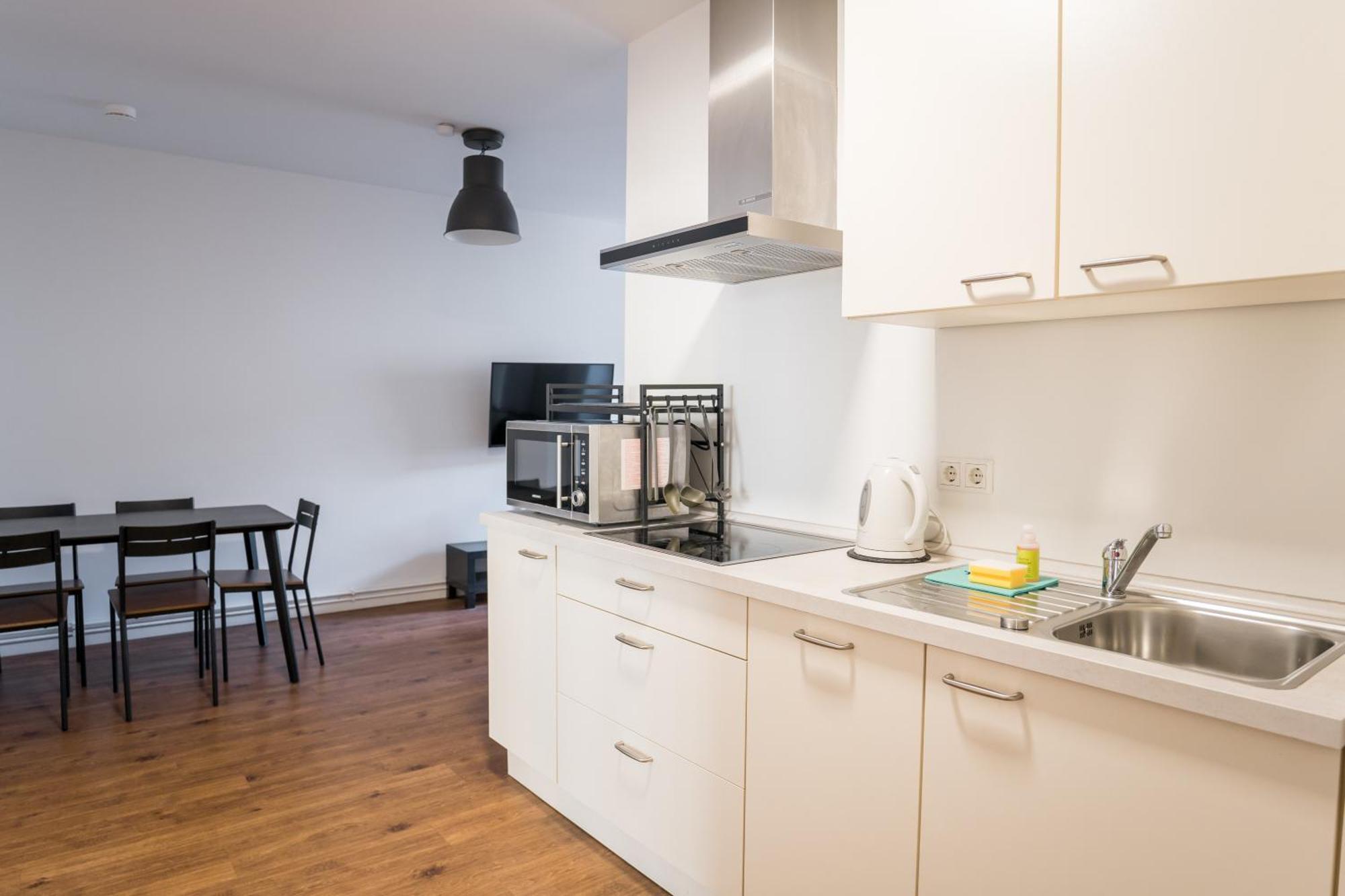 Fantastic 2 Bedroom *