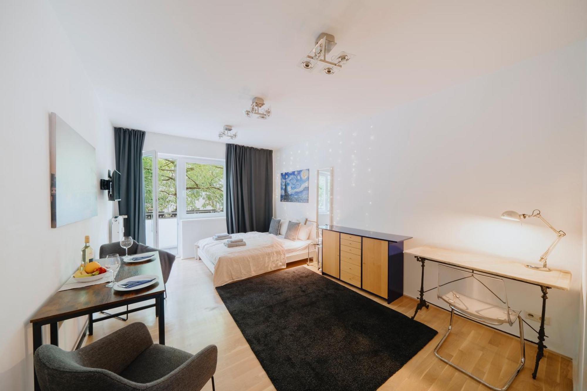 Apartamento Lovely With Balcony - Cozy , Near Kadewe & Kurfuerstendamm *