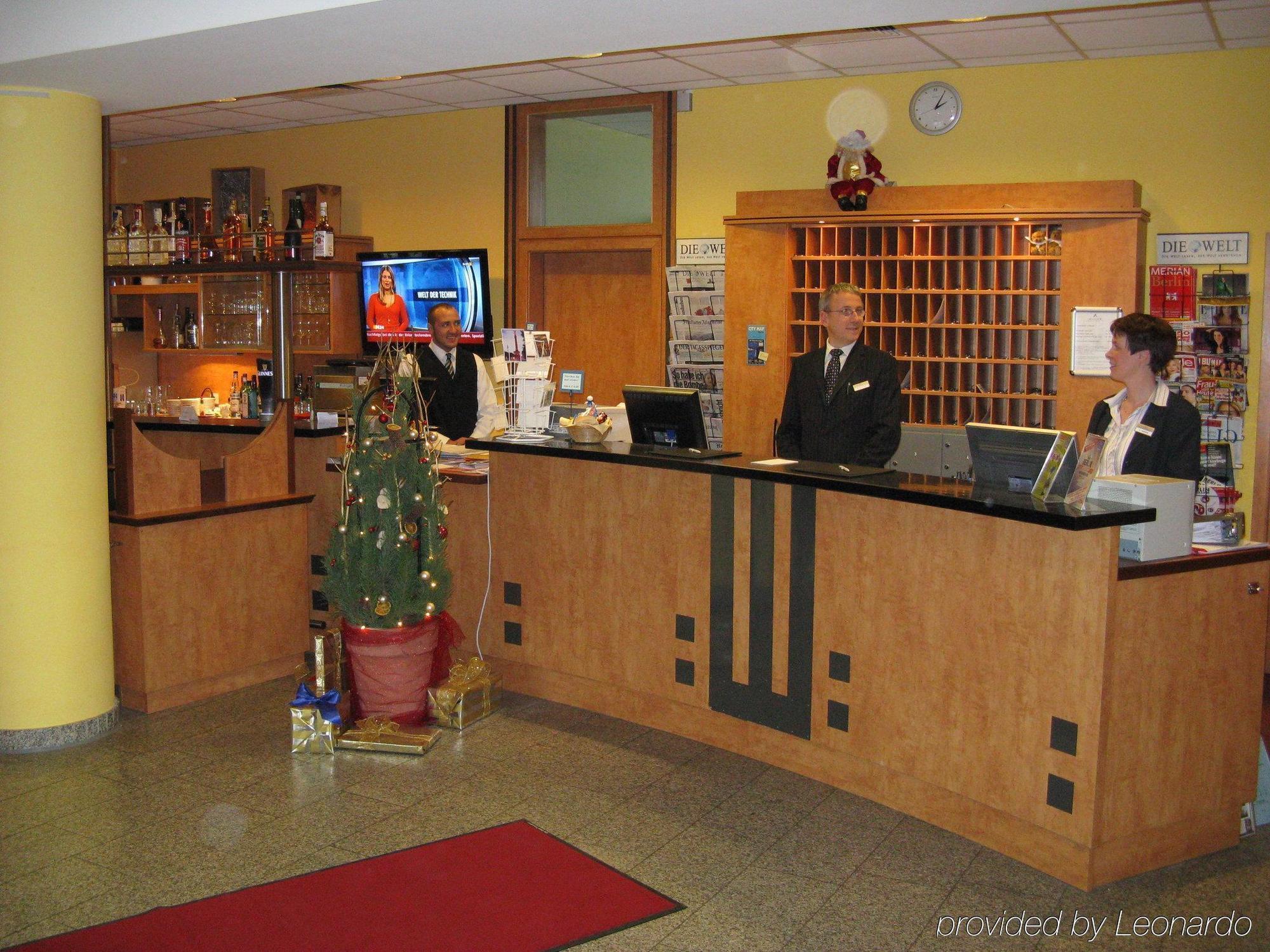 Centro West Hotel 4*