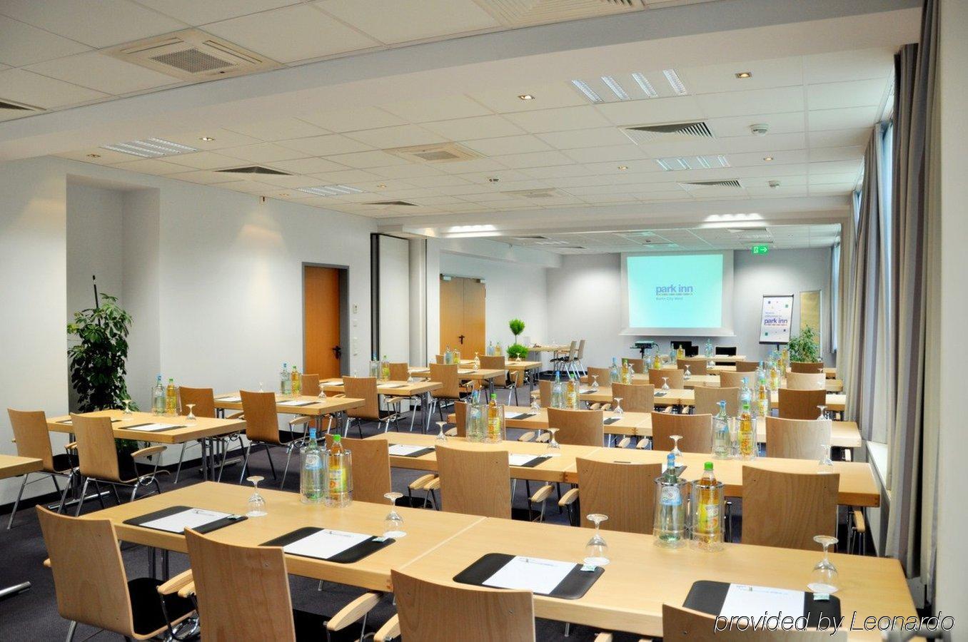 Centro West Hotel 4*