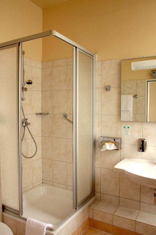 Hotel Kurfuerst Am Kurfuerstendamm 3*
