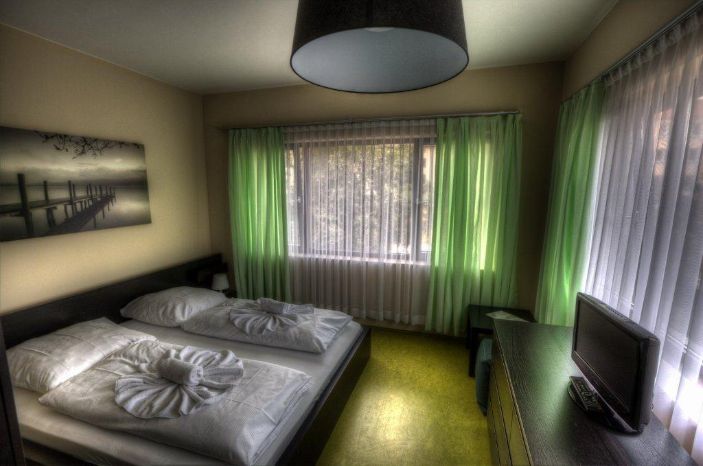 Hostel 2a