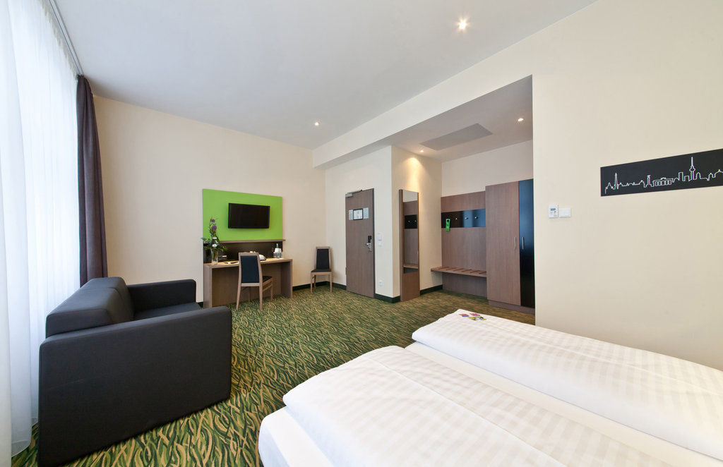 Garner - Charlottenburg, An Ihg Berlin