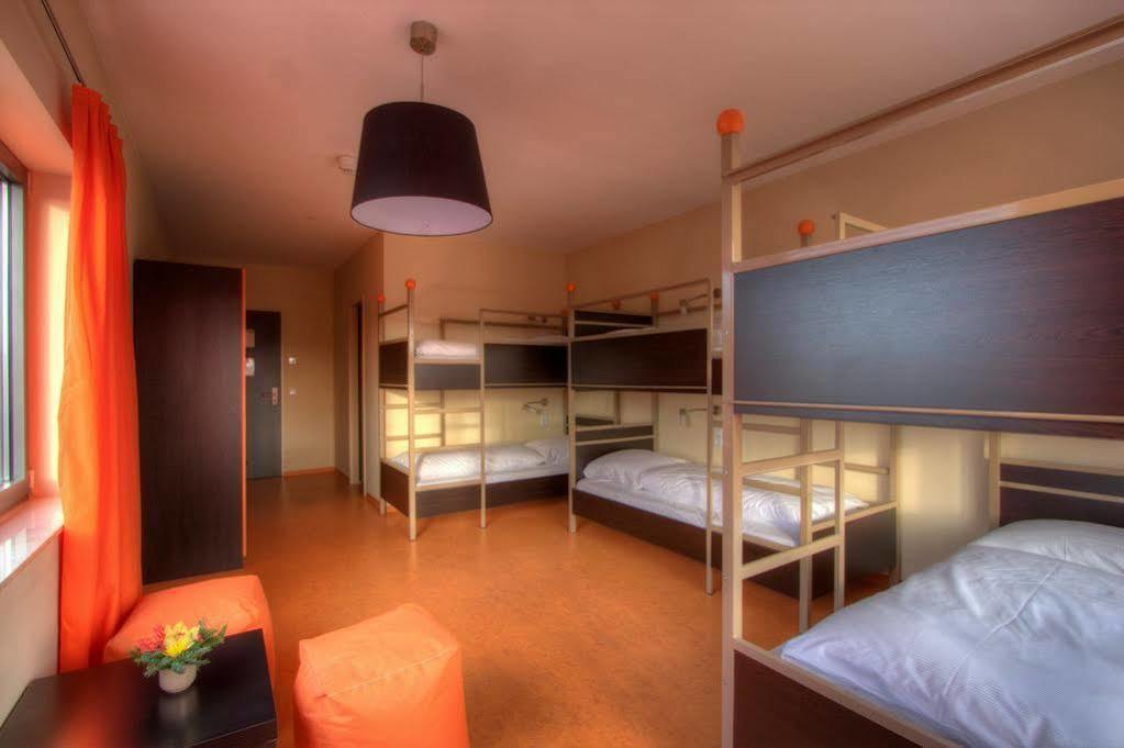 Hostel 2a *