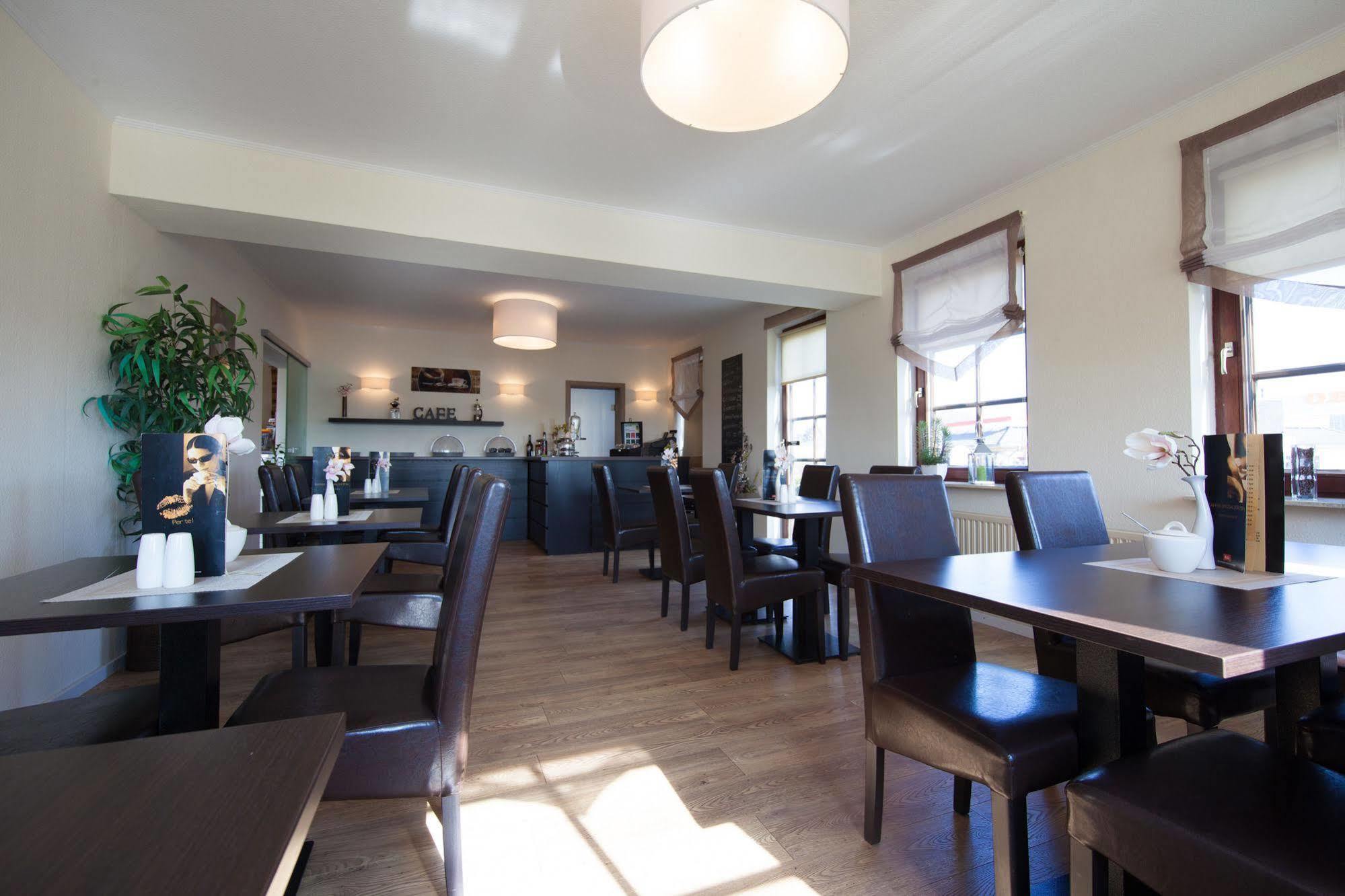 Garni-hotel An Der Weide Hotel