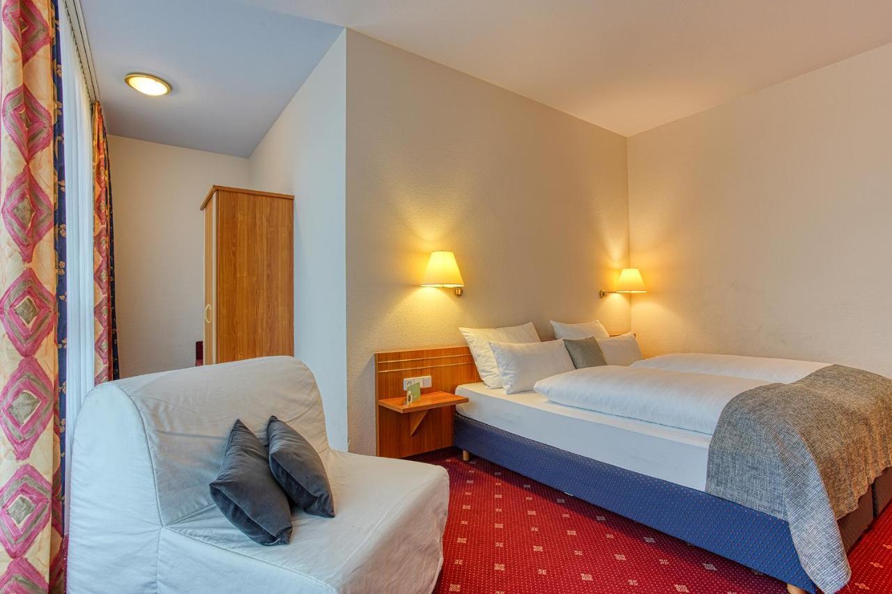 Centro West 4*