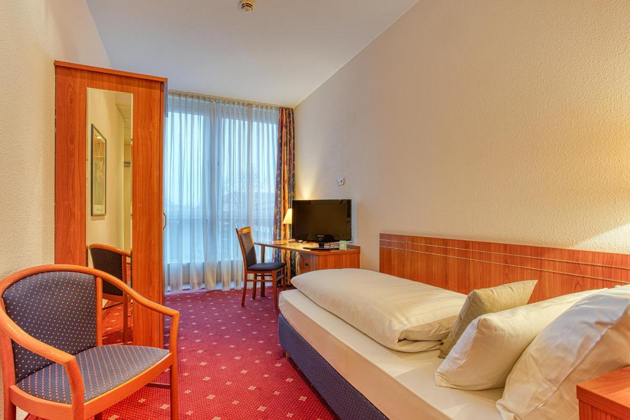 Centro West Hotel