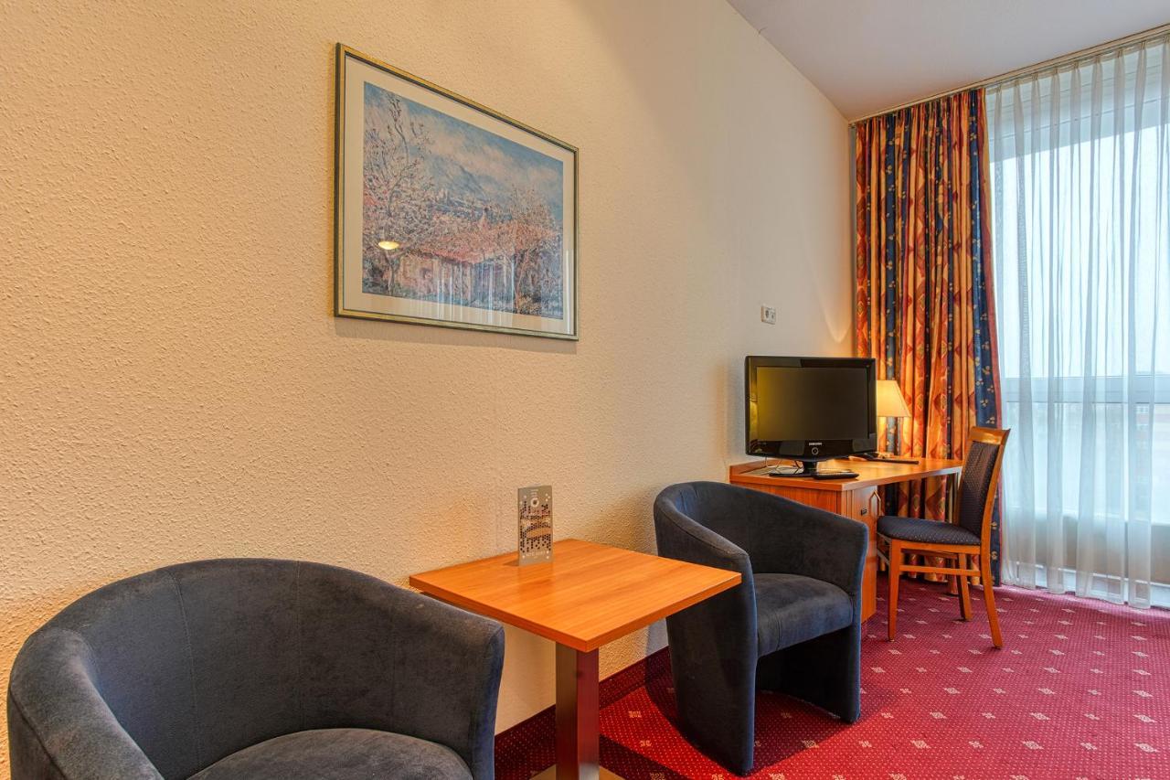 Centro West 4*
