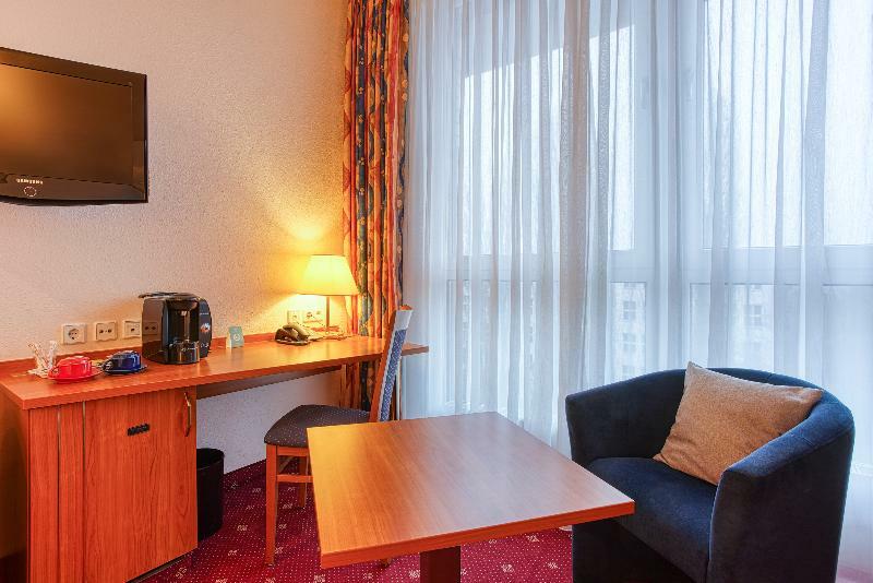 Centro West 4*
