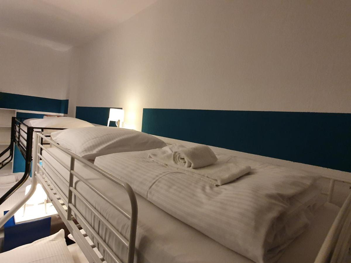 Central Lichtenberger For 6 People Apartment