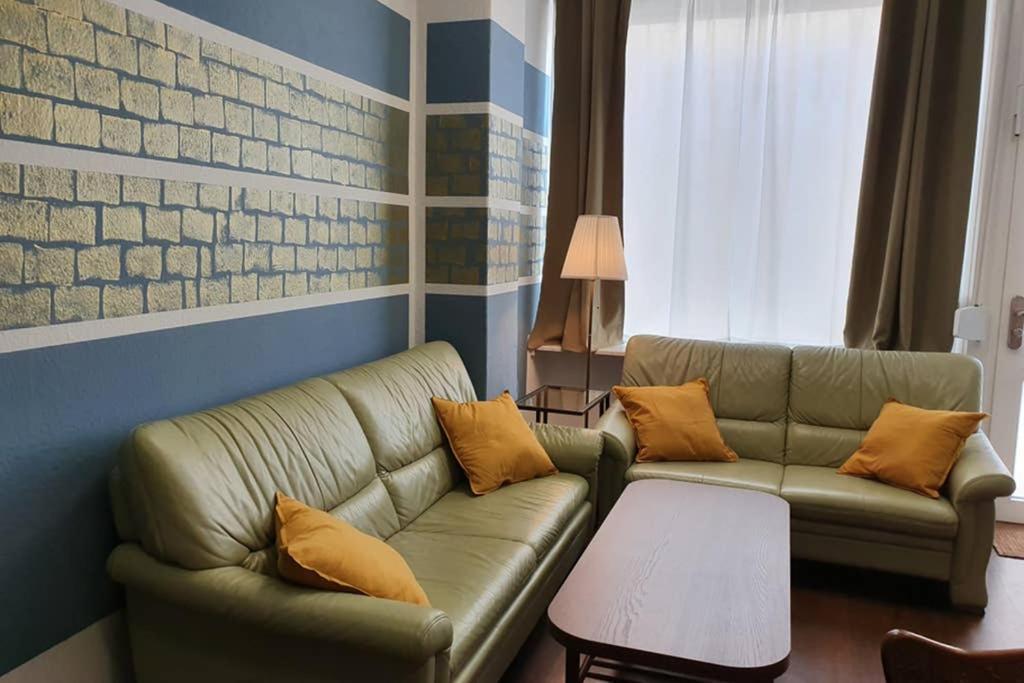 Big & Cosy Central Lichtenberg City Apartment *