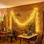 Beautiful Park Apartment For 4 Guests