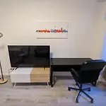 Modern City Apt, New And Exclusive, Fast Wifi, Tv
