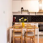 2 Bedroom In Great Location In Kreuzberg