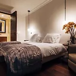 Bright & Modern 4-Bedroom Apartment In The Heart Of Berlin