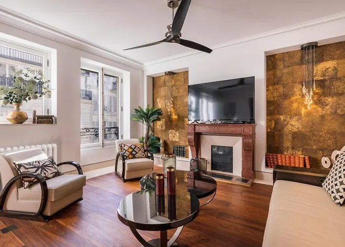 Bright & Modern 4-Bedroom Apartment In The Heart Of Berlin