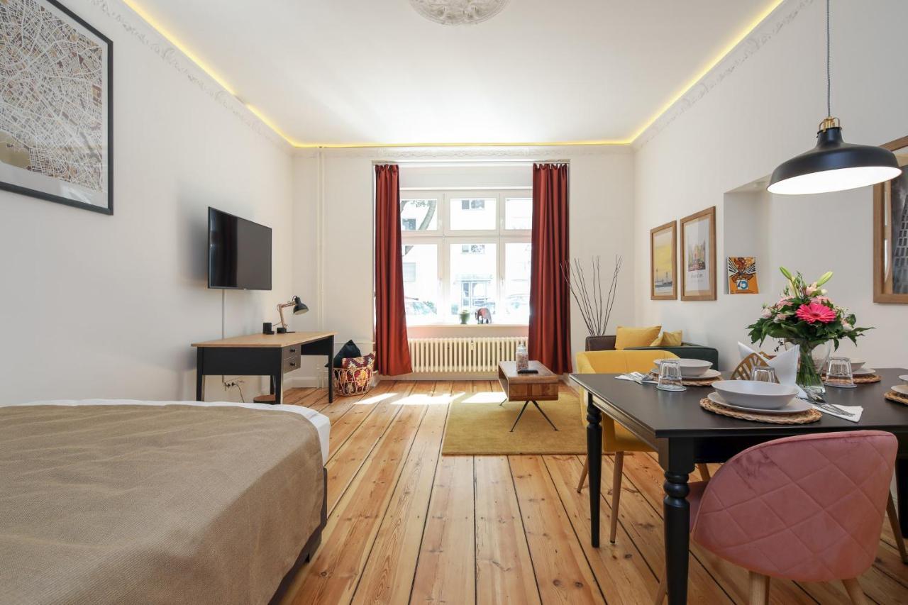 4 Personen Altbau Nahe Kurfuerstendamm - Romeo & Julia Apartamento Berlim