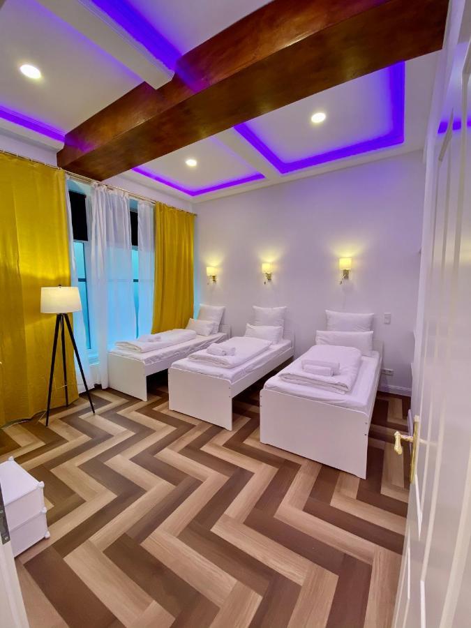 Hevals Palace