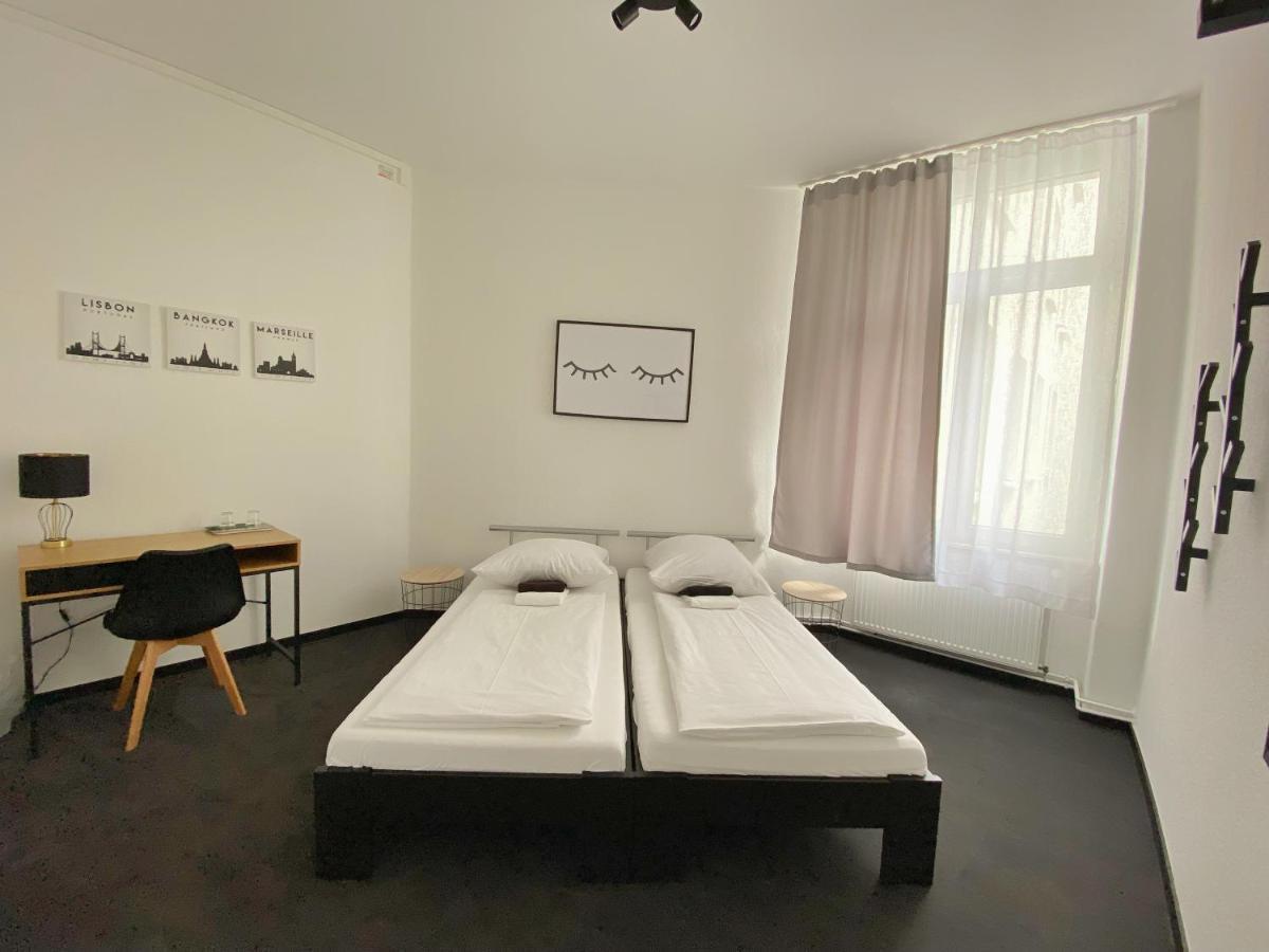 Avalex 2* Berlim
