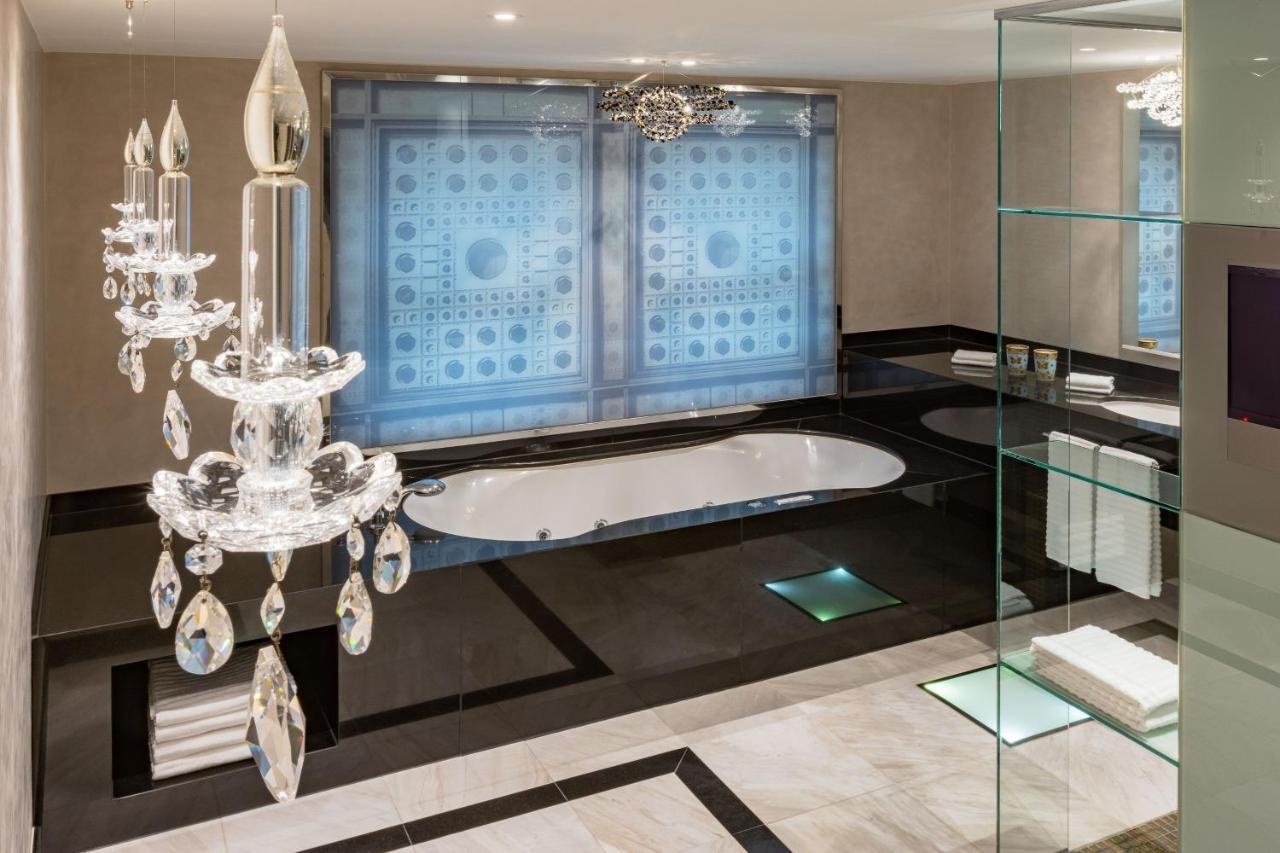 The Westin Grand 5*