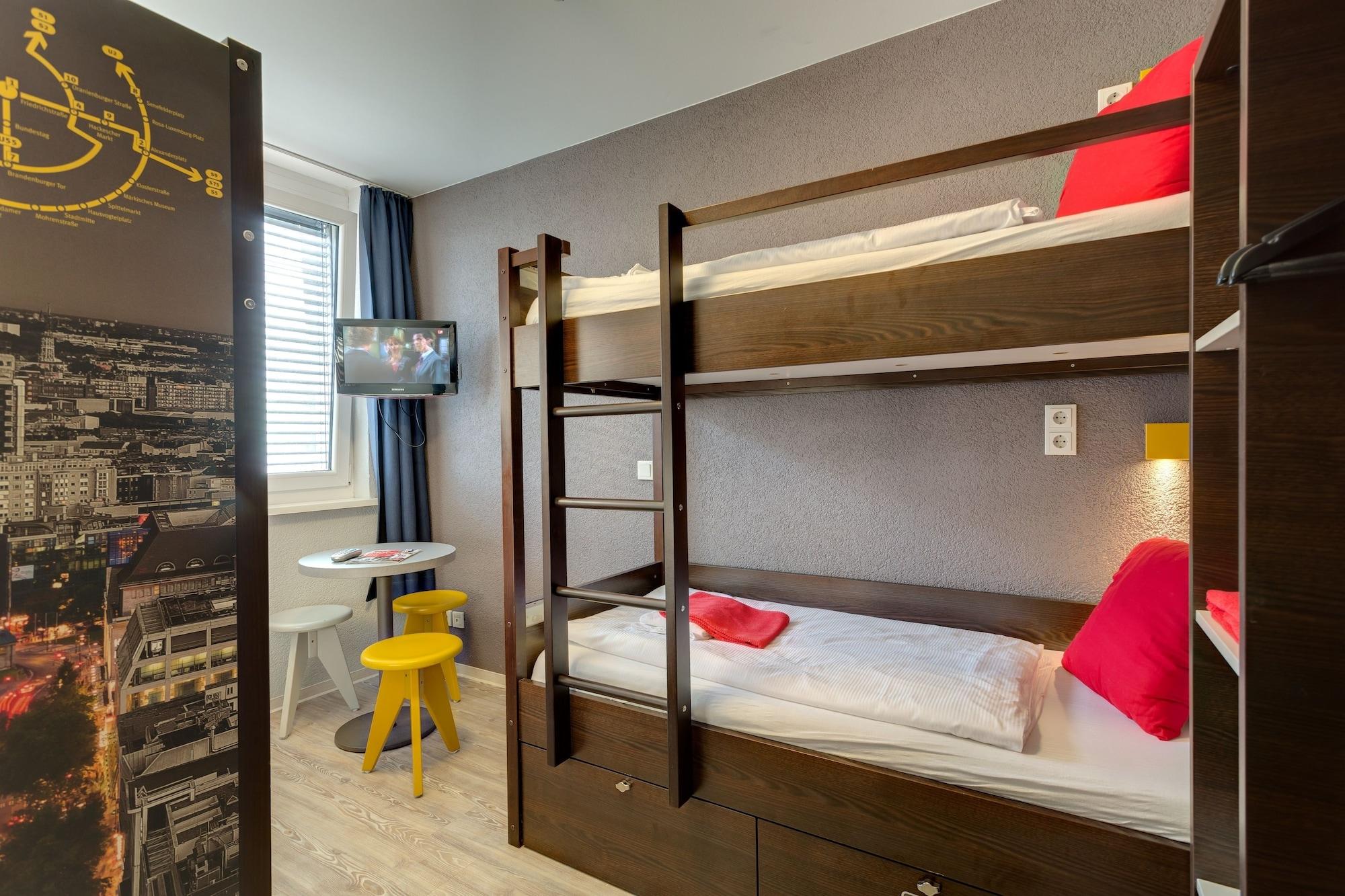 Meininger Hauptbahnhof Hotel 3*