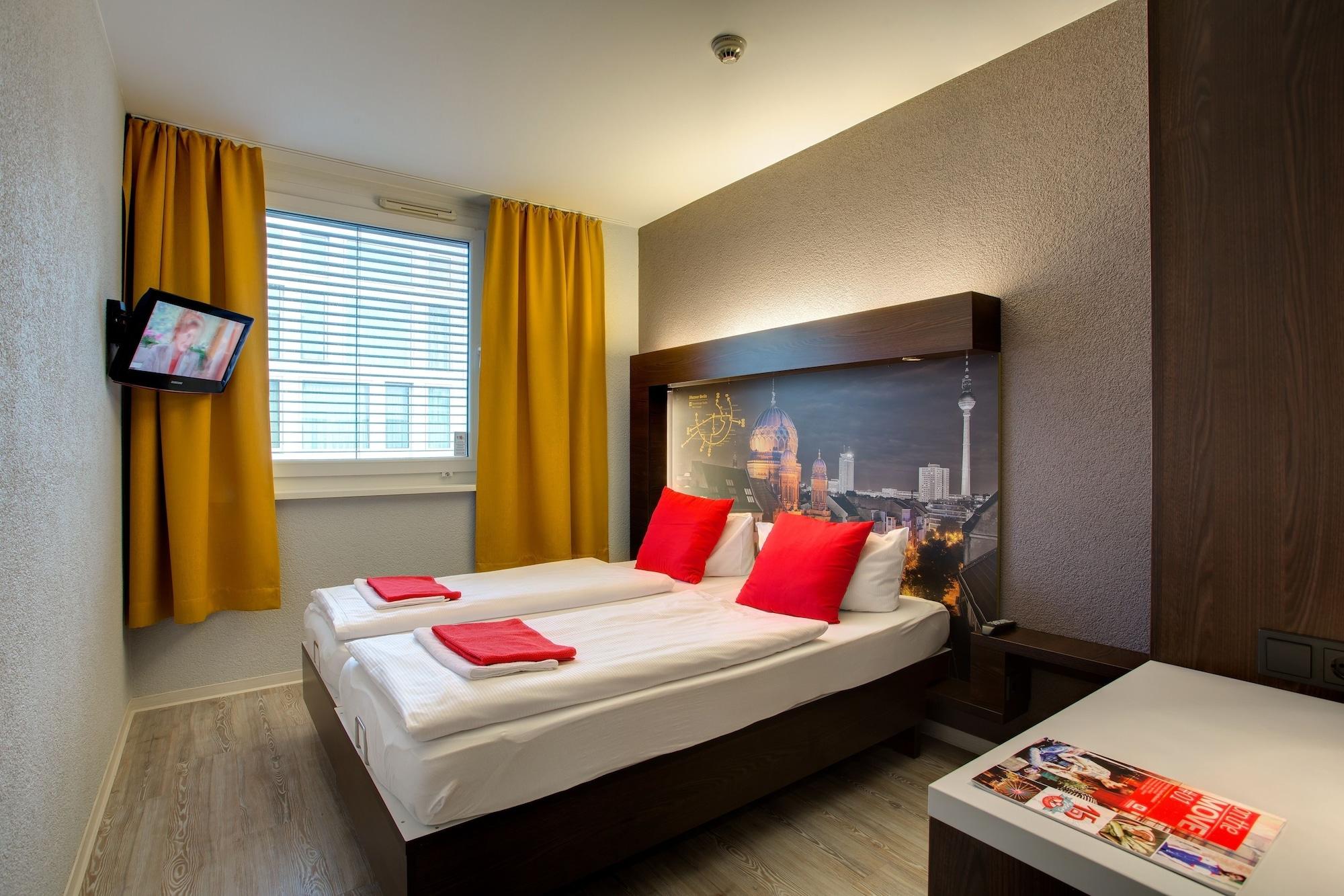 Meininger Hauptbahnhof Hotel 3*