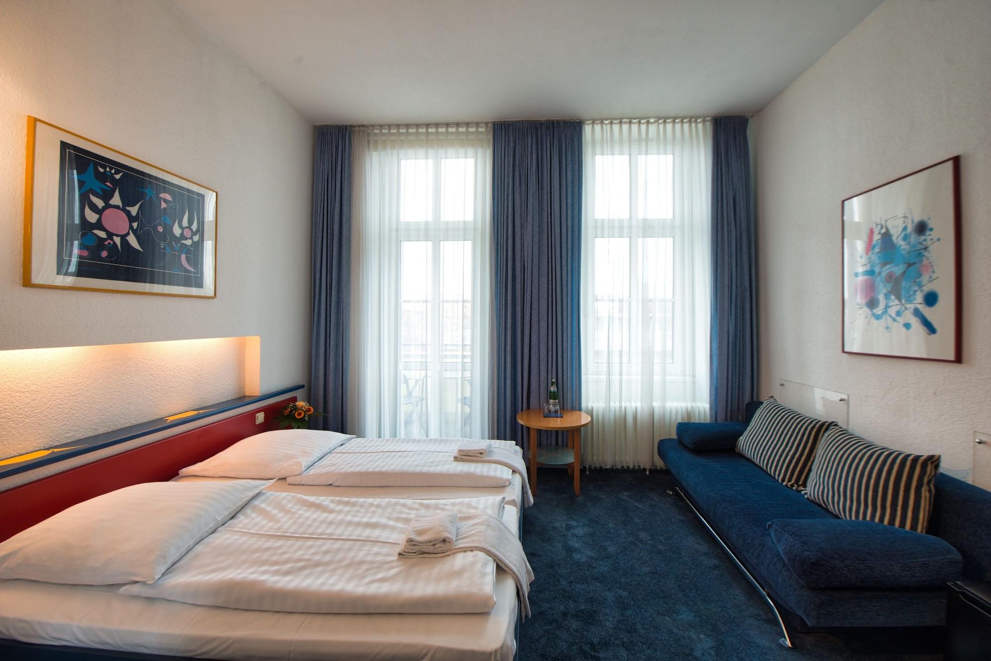 Art Charlottenburger Hof 3* Berlim