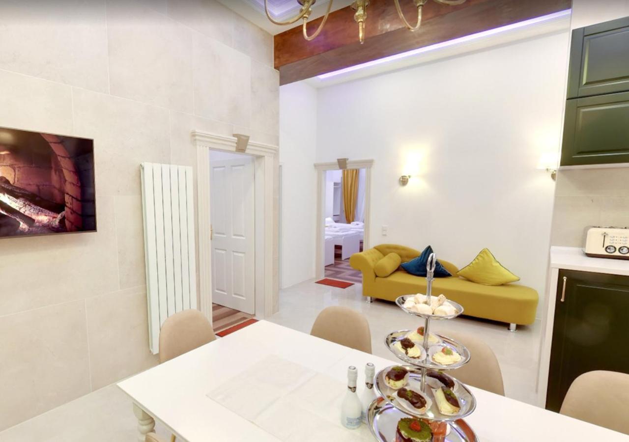 Hevals Palace Apartamento