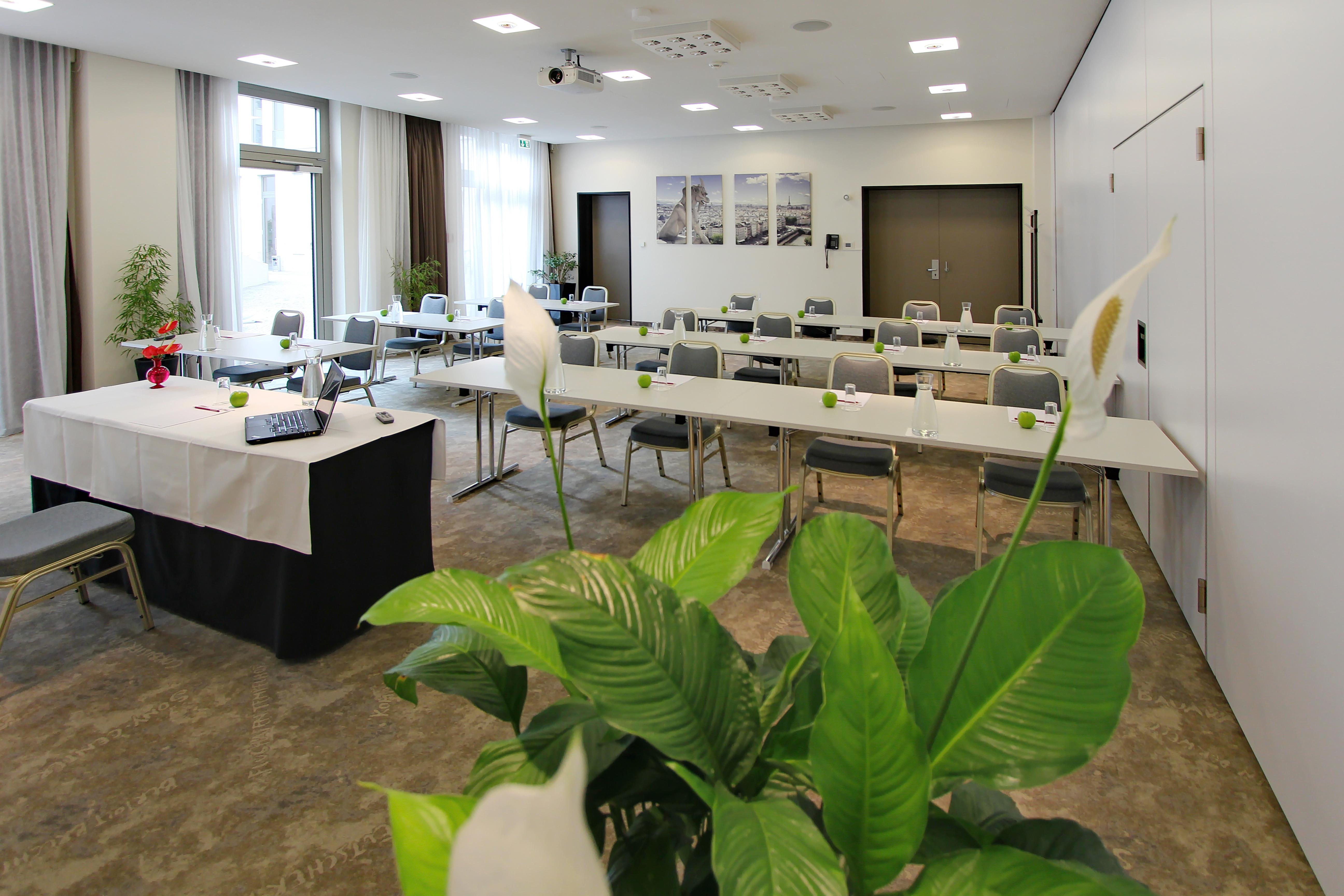 Arcotel John F 4* Berlim