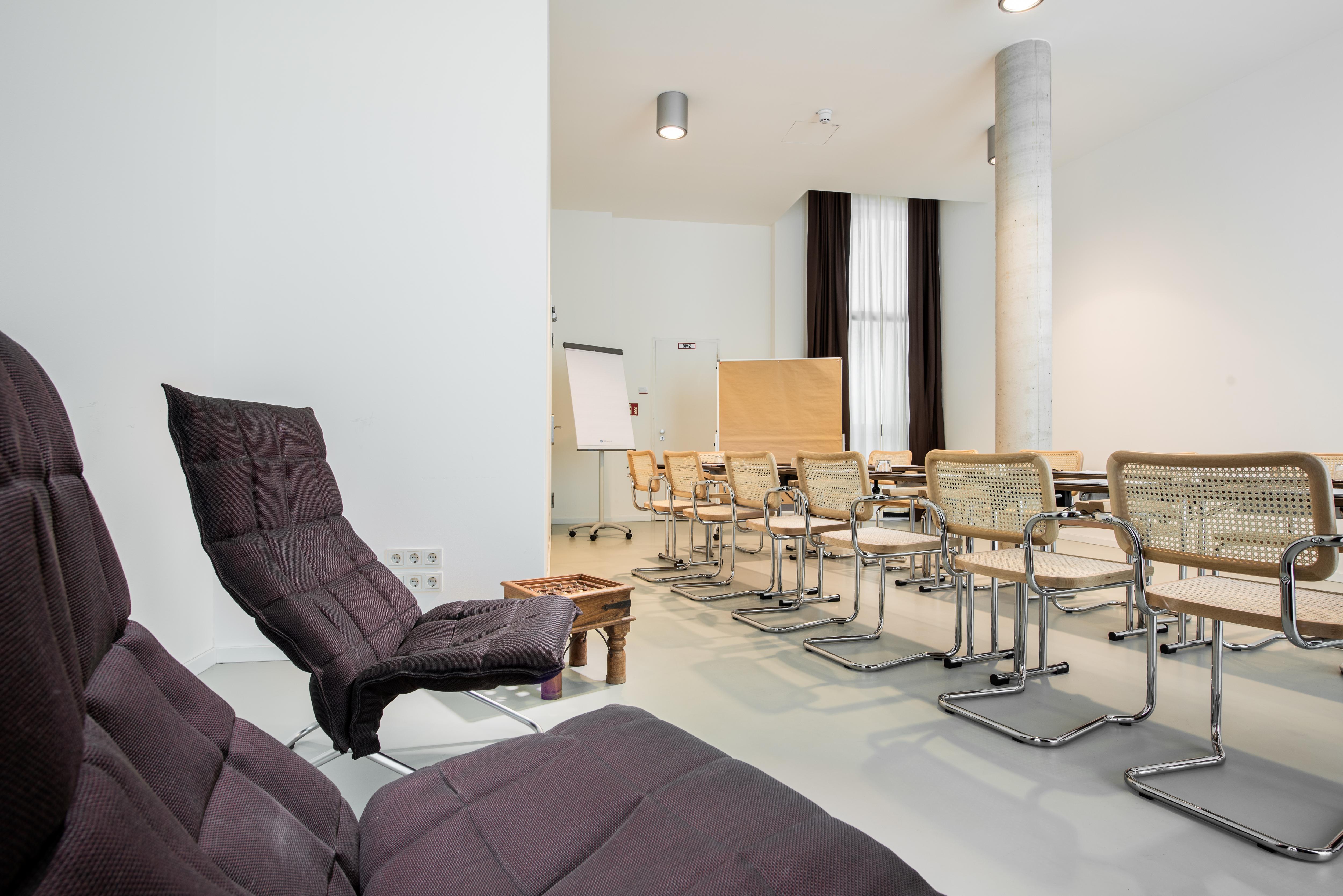 Numa Boxer Aparthotel