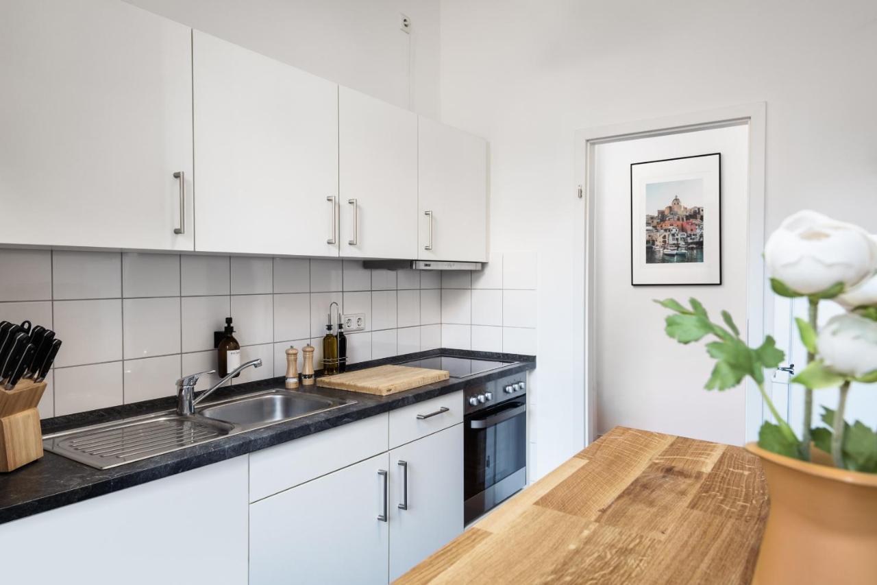 Apartment Sonnig Alexanderplatz: Spacious Group-friendly
