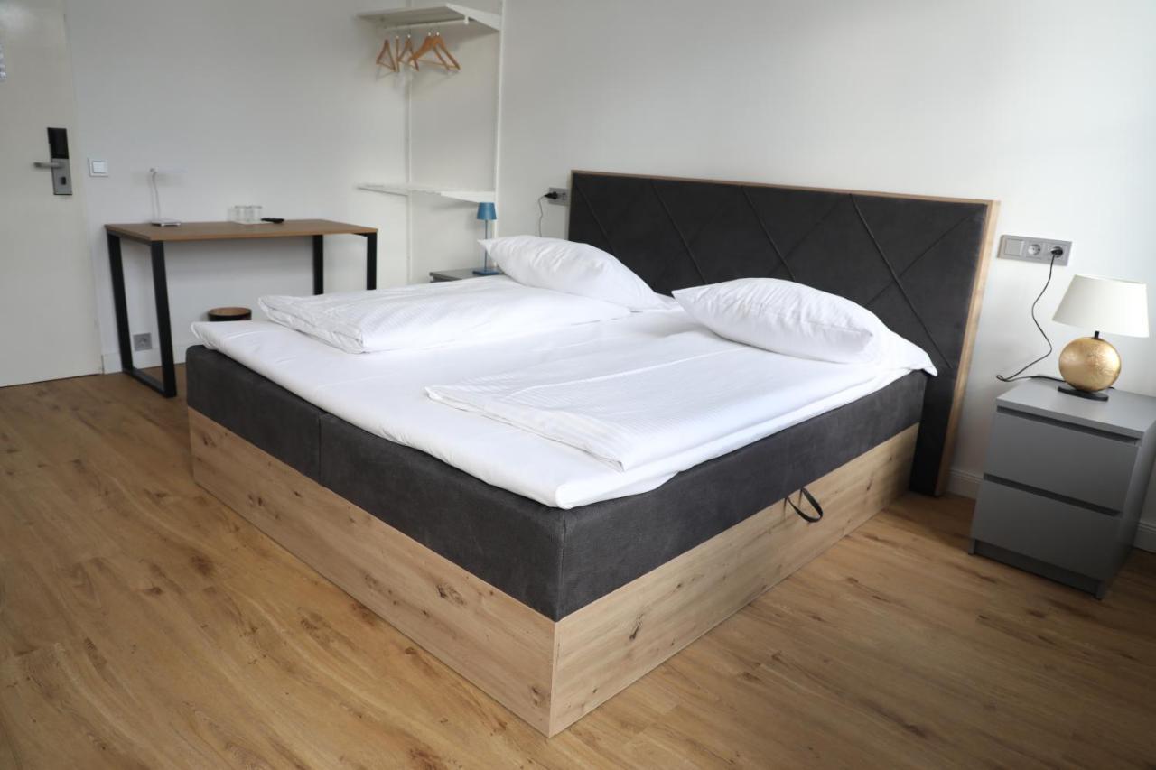 Hotel Art Charlottenburger Hof 3*