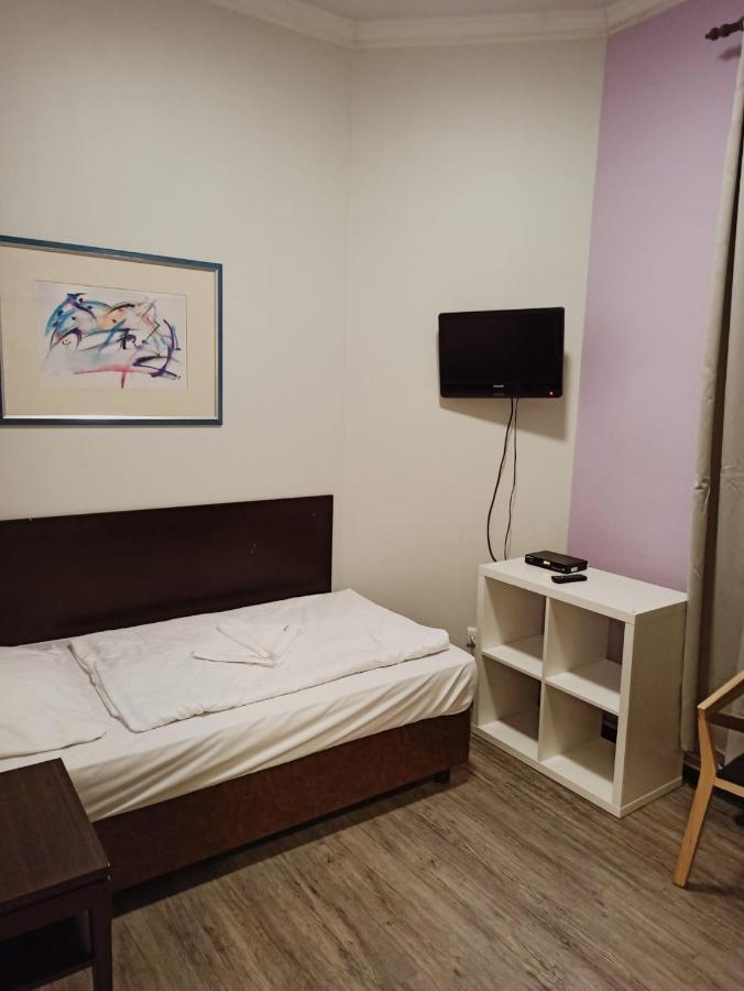 Albert Rooms Guest house