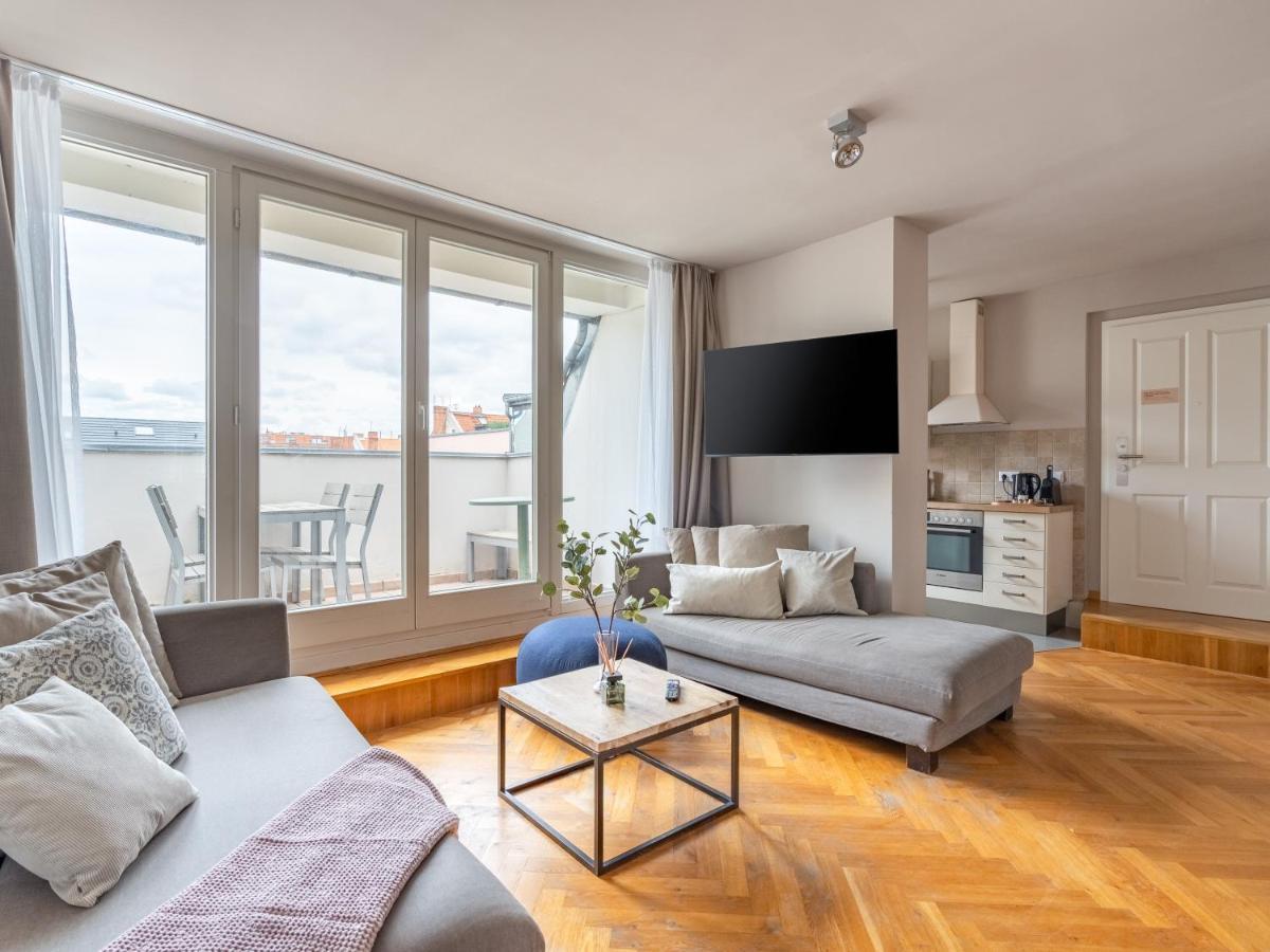 Schoenhouse Avenue - Digital Access Berlin