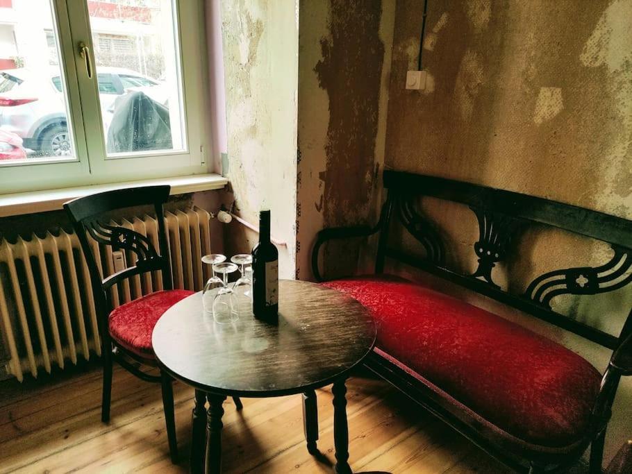 Apartment Schoeneberg Flat & Art Gallery